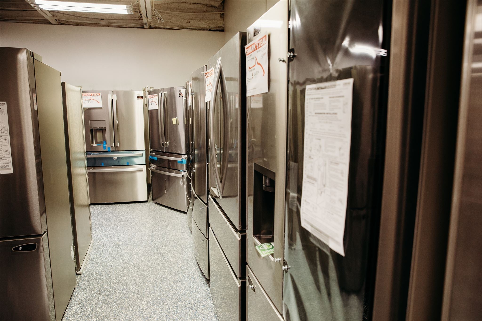 Refrigerators on Sale - new and scratch and dent fridges, up to 60% off at Appliance Shark