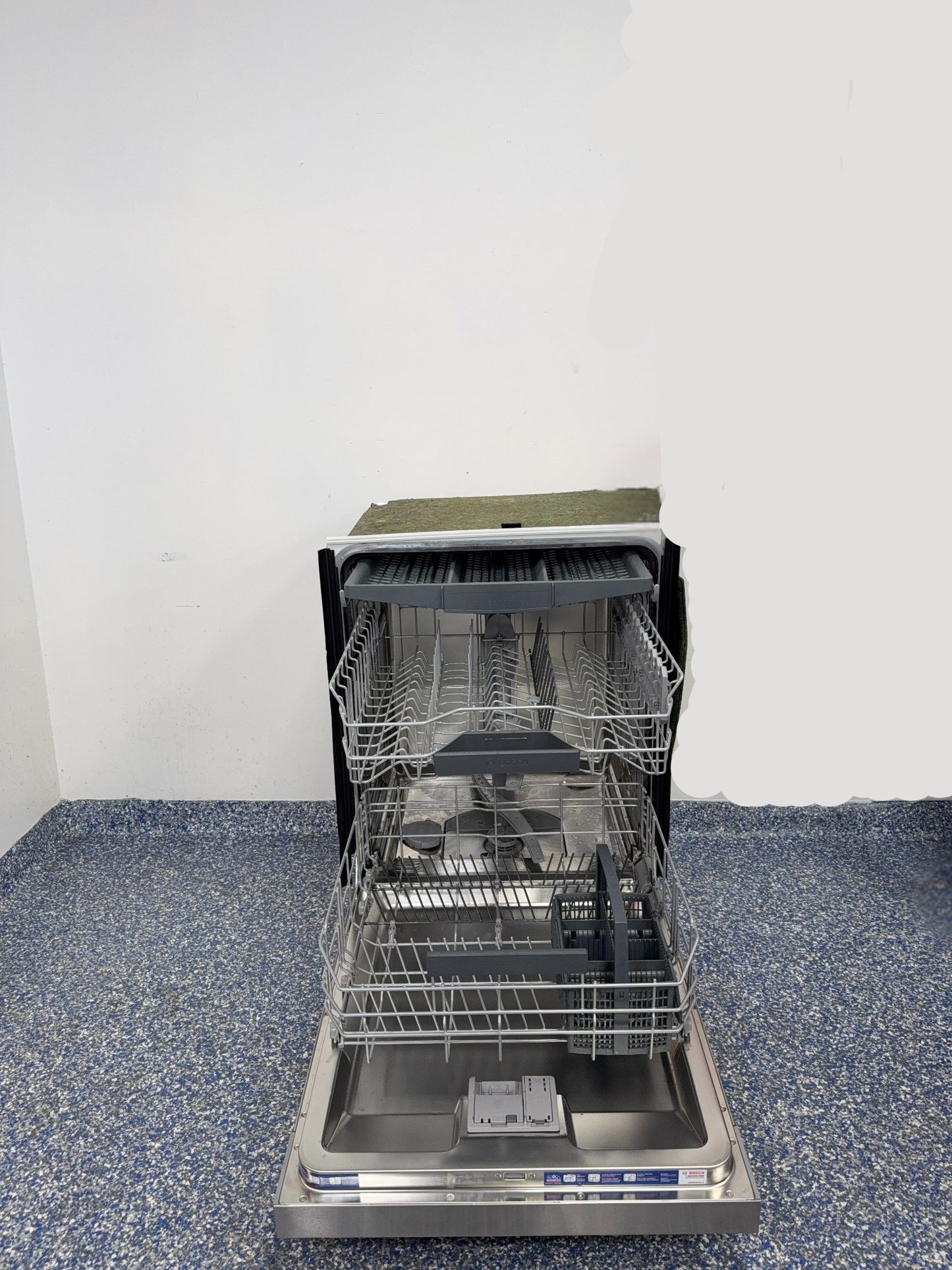 24 In. BOSCH 300 Series Front Control Smart Built-In Dishwasher with Rackmatic and Flexspace Tines PrecisionWash, Sanitize, and PureDry Settings at the Best Discount Appliance Store in Kansas City Area