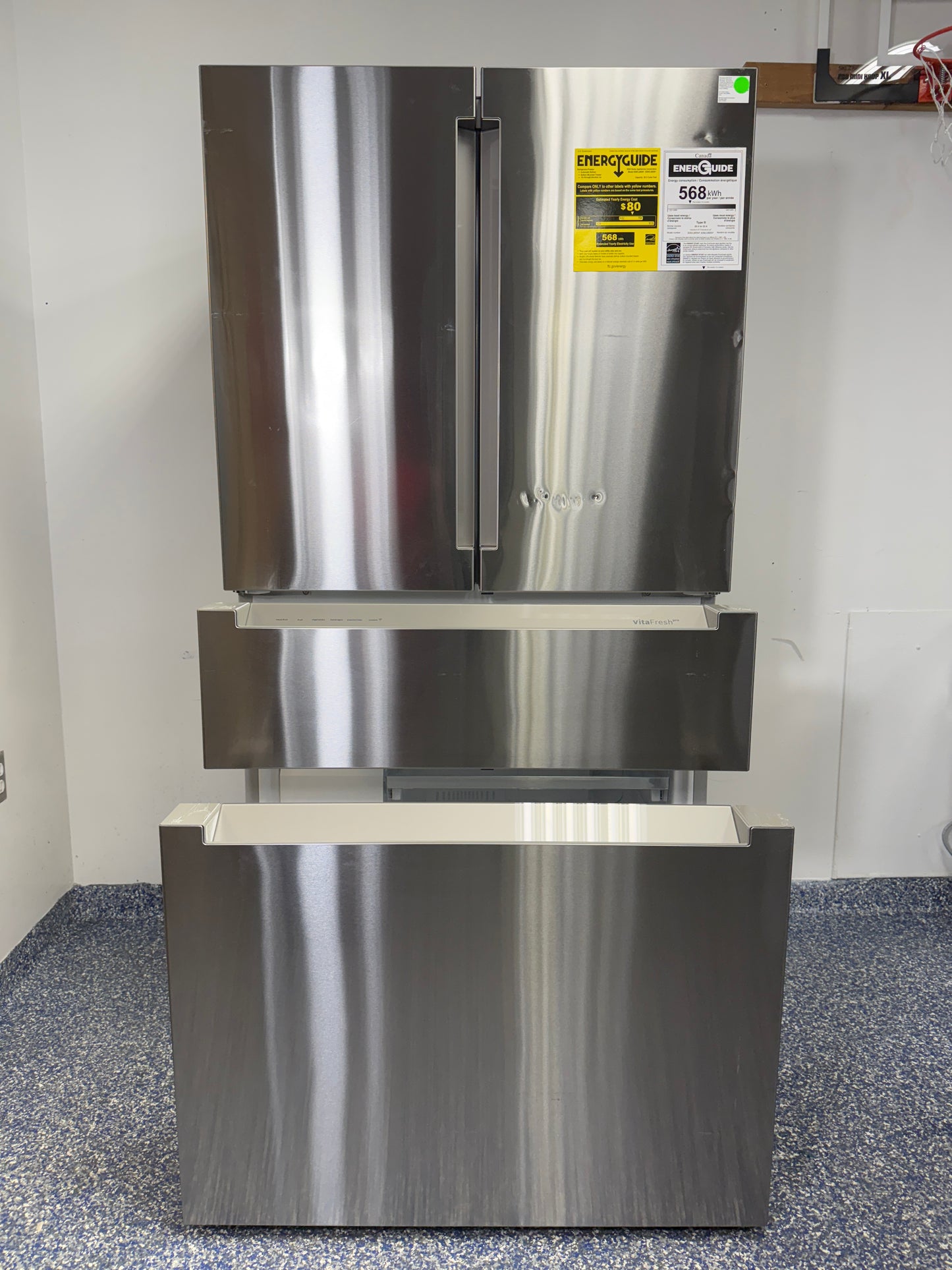 VitaFresh
4-Door French Door Refrigerator - Scratch & Dent Sale!
20.5 Cu.Ft. BOSCH 800 Series Four Door French Door Refrigerator with a Fingerprint Resistant Exterior, Wi-Fi Connectivity, and VitaFresh Drawer at Appliance Shark Discount Appliance Store in Overland Park, Johnson County, Kansas
