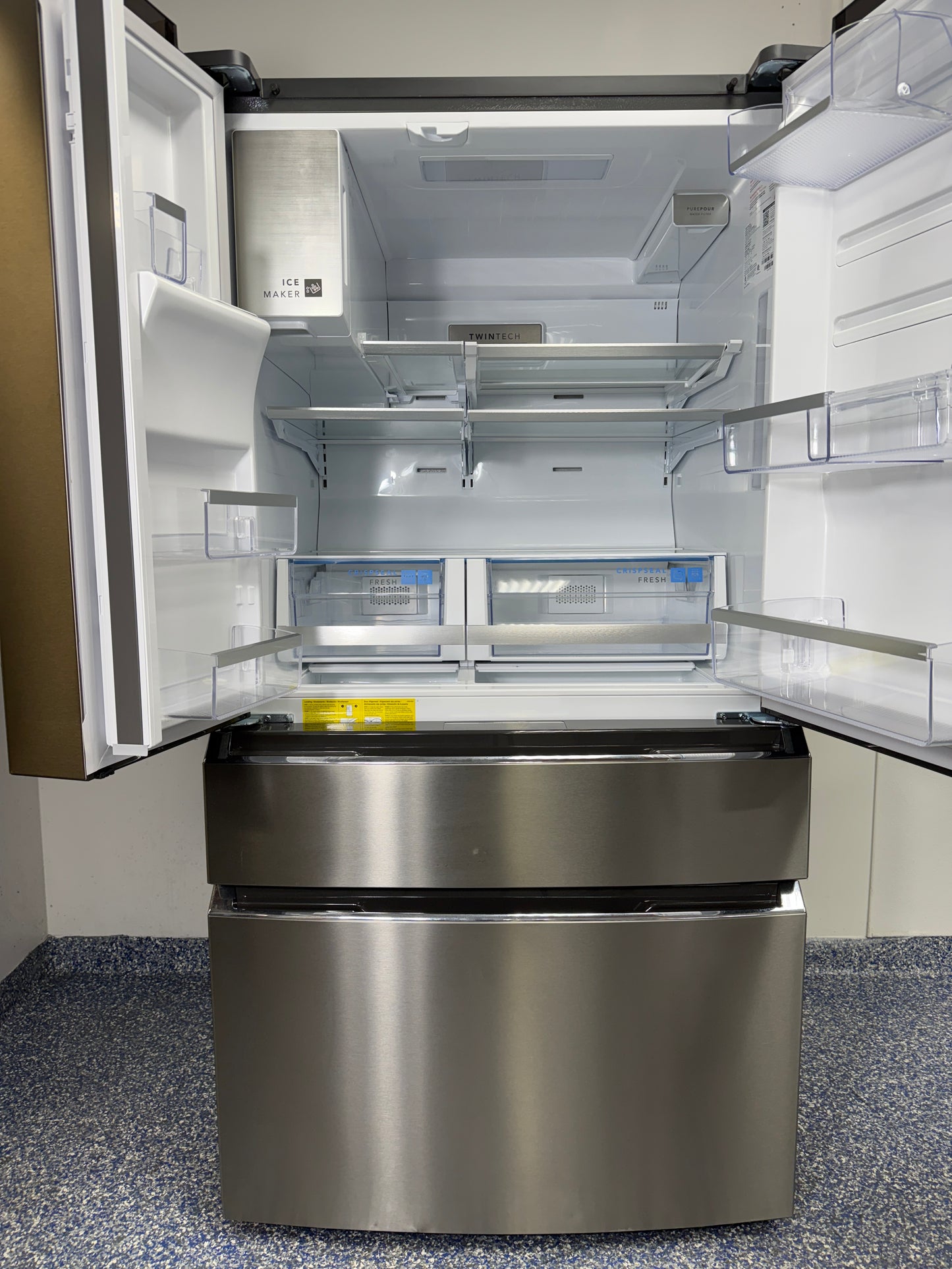 GRMS2773AF | 26.3 Cu.Ft. FRIGIDAIRE Gallery 4-Door French Door Refrigerator with Crispseal Fresh Crispers, Openaccess Door, and Flexible Storage at the Best Discount Appliance Store in Kansas City Metro
