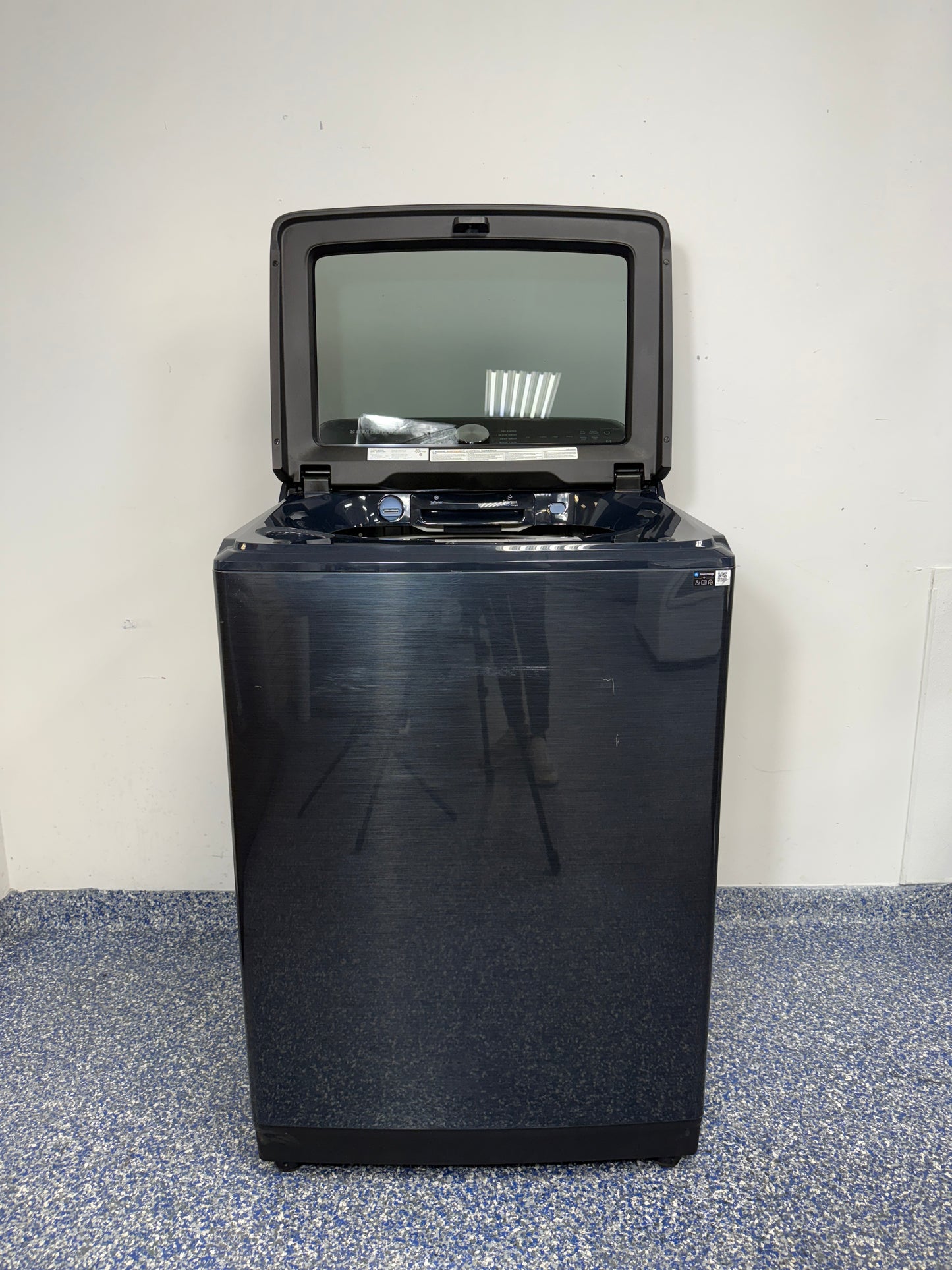 Samsung 5.4 cu. ft. Top Load Washer with SmartThings, Soft-Close Lid, and Large Capacity at Appliance Shark Scratch and Dent Store in Overland Park, Kansas