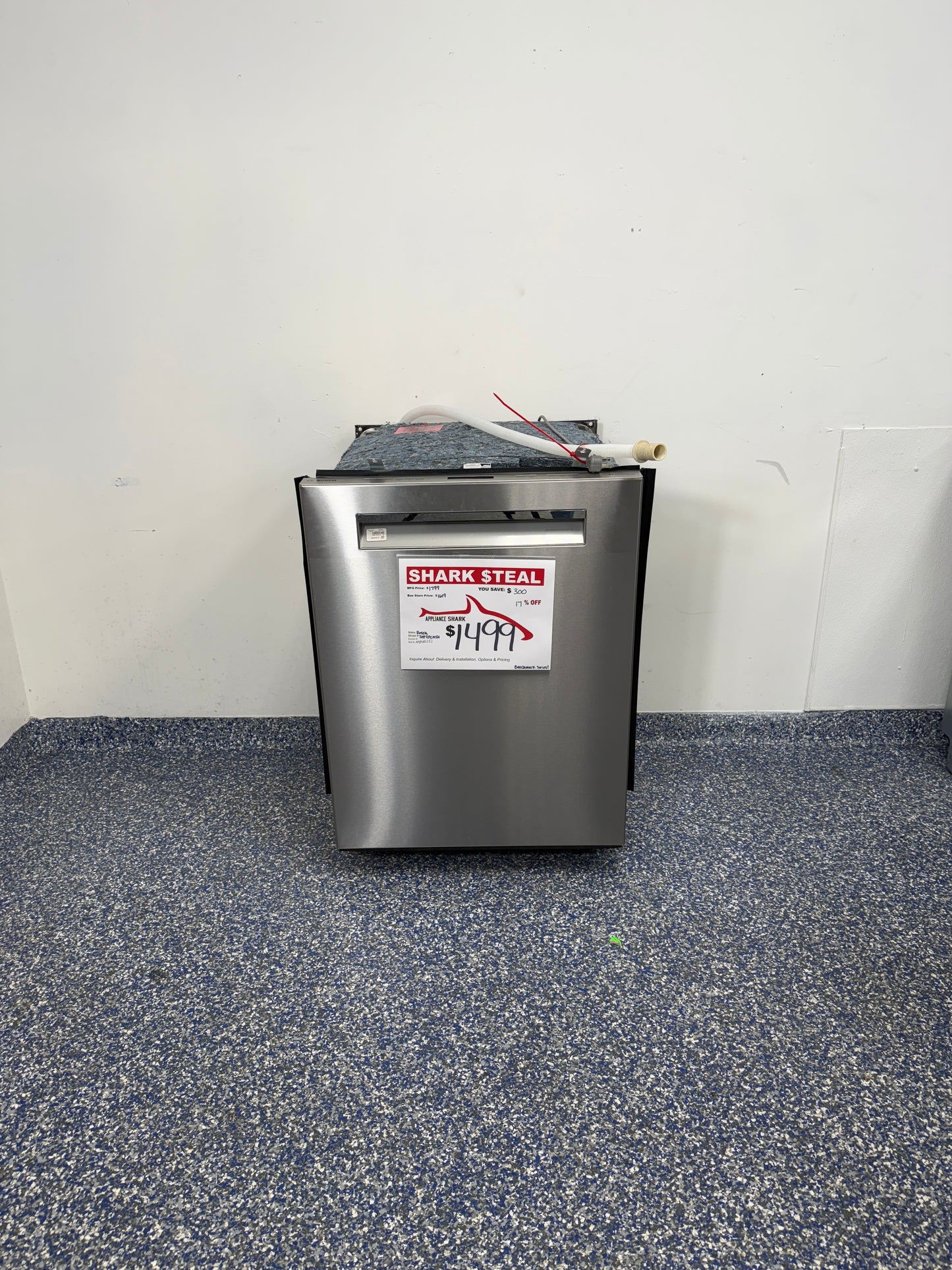 24 In. Bosch Benchmark Series with 9 Cycles, Smart Wi-Fi Connection, Ultimate Dish Dry with CrystalDry, Sanitization and Half-Load Options at the Appliance Shark Scratch and Dent Discount Appliance Store in Overland Park, Kansas