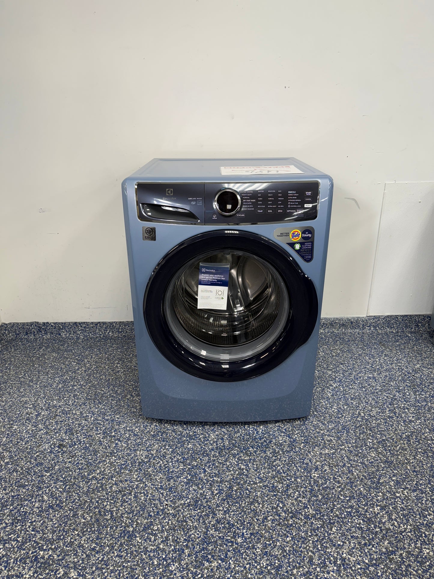 4.5 Cu.Ft. ELECTROLUX Front Load Washing Machine with 7 Cycles, Such as, Steam, LuxCare Wash, 18-Minute Fast Wash, Solid Soil, Sanitize, and Extended Refresh at Appliance Shark Discount Appliance Store in Overland Park, Kansas