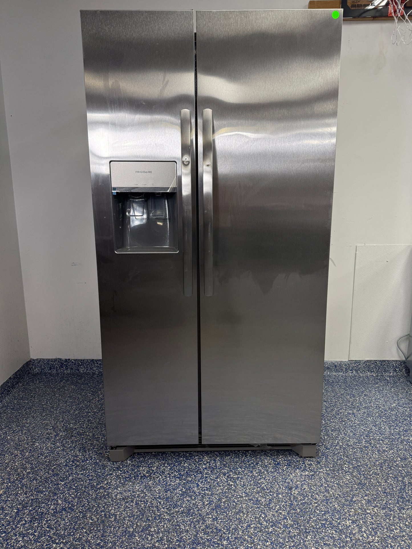 25.6 Cu.Ft. FRIGIDAIRE Side-by-Side Refrigerator with External Dispenser, Ice Maker, and Automatic Defrost at the Best Scratch and Dent Appliance Store in KC Metro