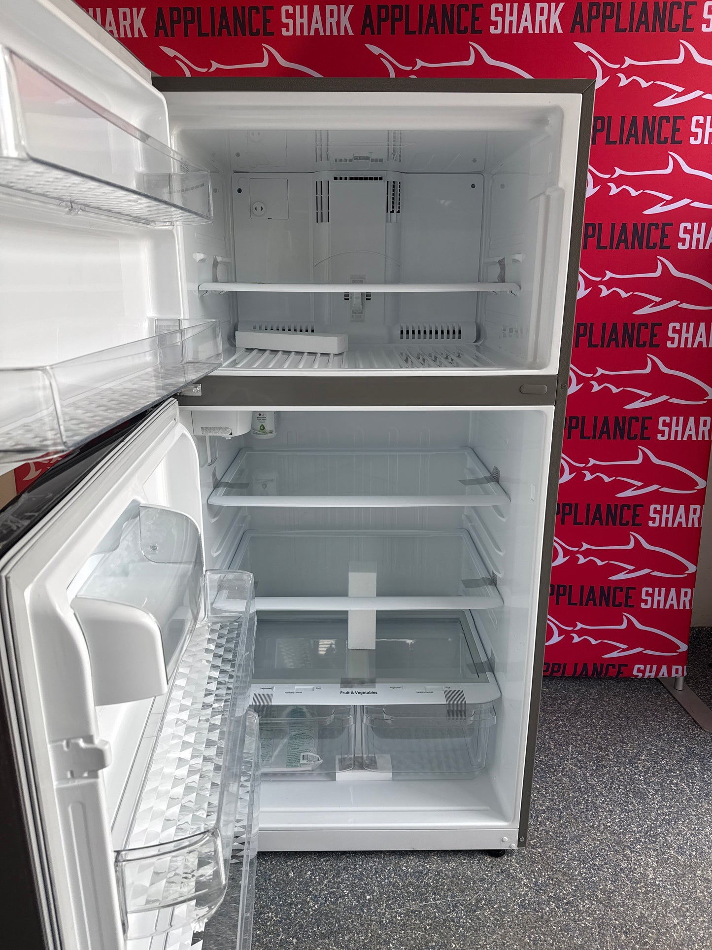 Save on this discounted LG internal water dispenser refrigerator at Appliance Shark, serving Kansas City.