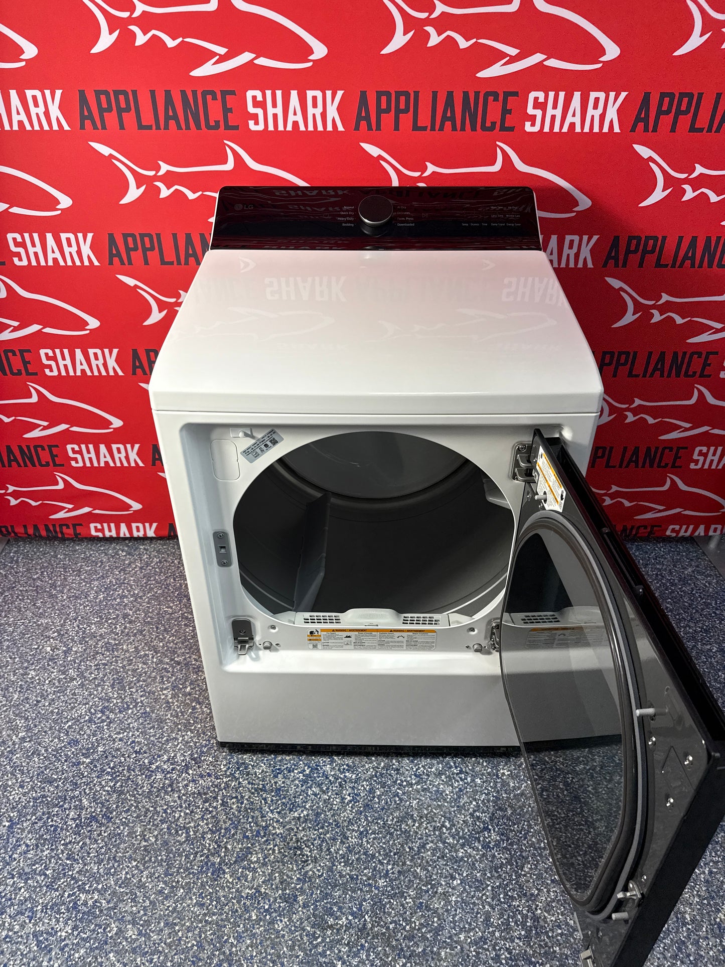 Affordable LG electric dryer at Appliance Shark. Kansas City’s best appliance store.