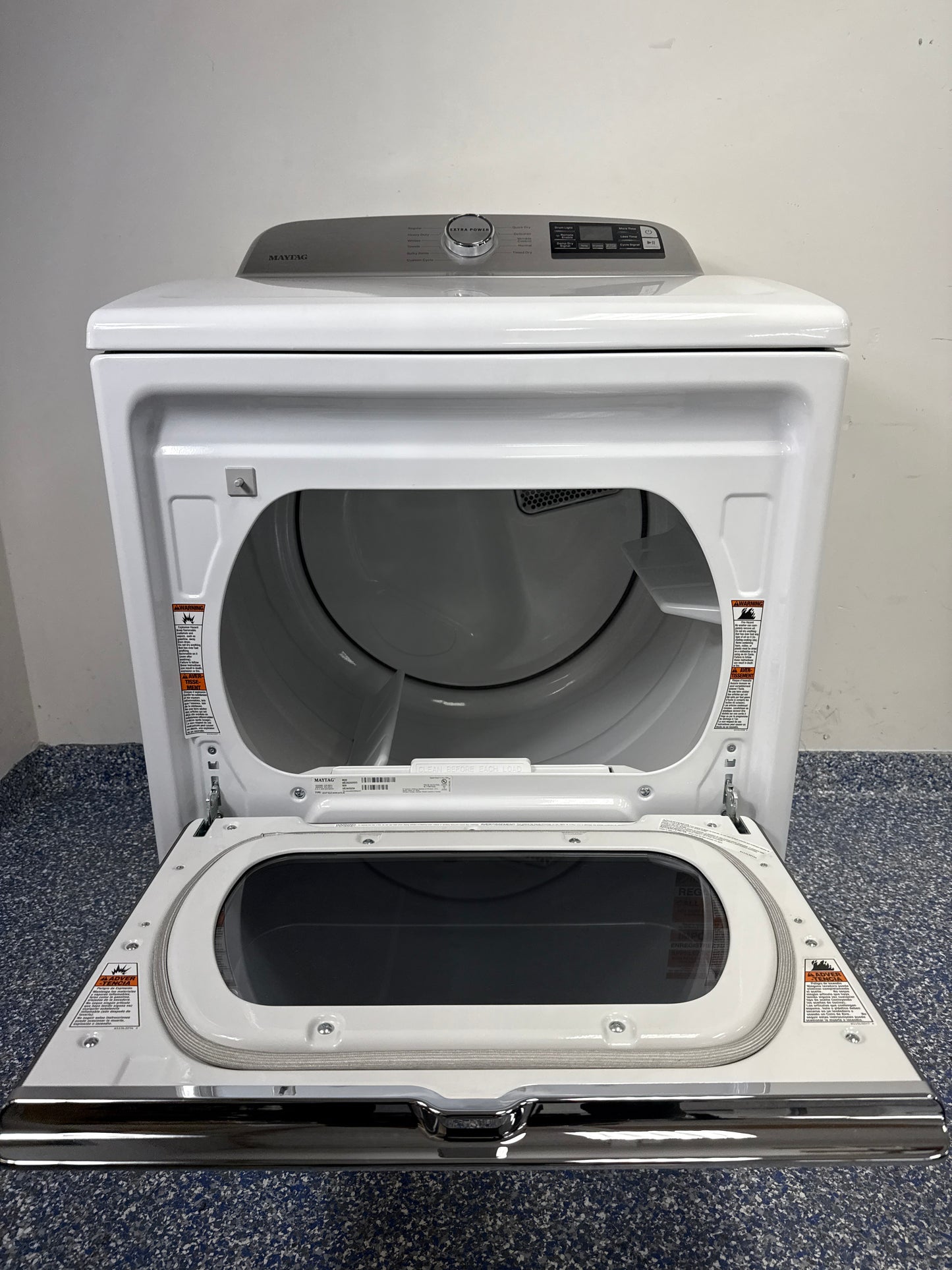 Maytag MED6230HW electric dryer with classic white finish, Extra Power button, and Advanced Moisture Sensingat the best scratch and dent discount appliance store in KC area