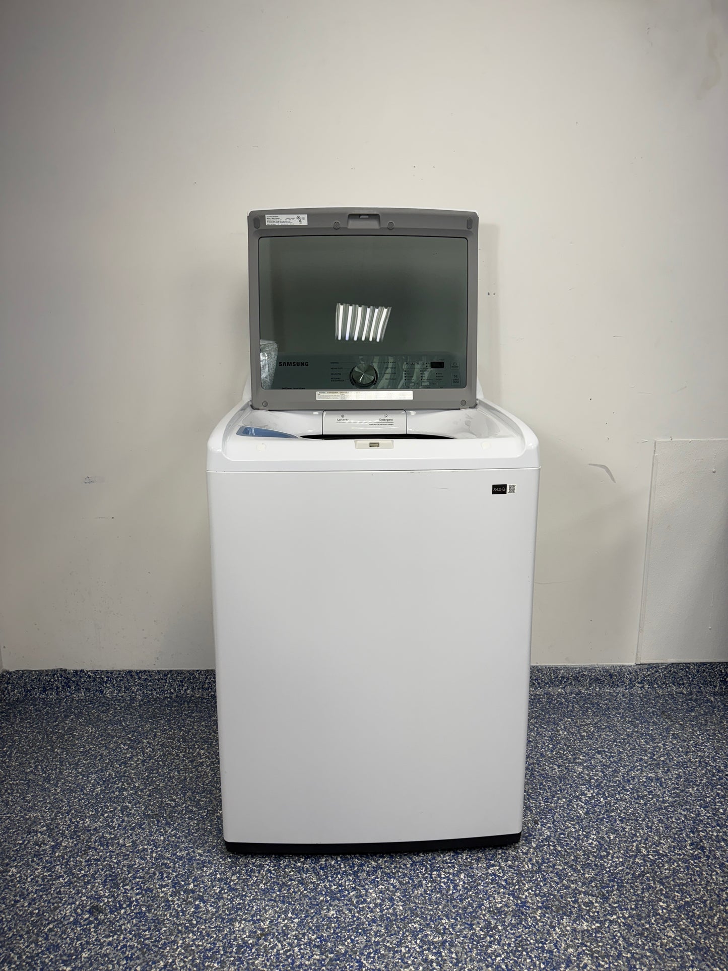 4.5 Cu.Ft. SAMSUNG Washing Machine with Impeller, High Efficiency Operation, Soft-Close Lid, and Vibration Reduction Technology+ at Appliance Shark Scratch and Dent Discount Appliance Store in Overland Park, Kansas