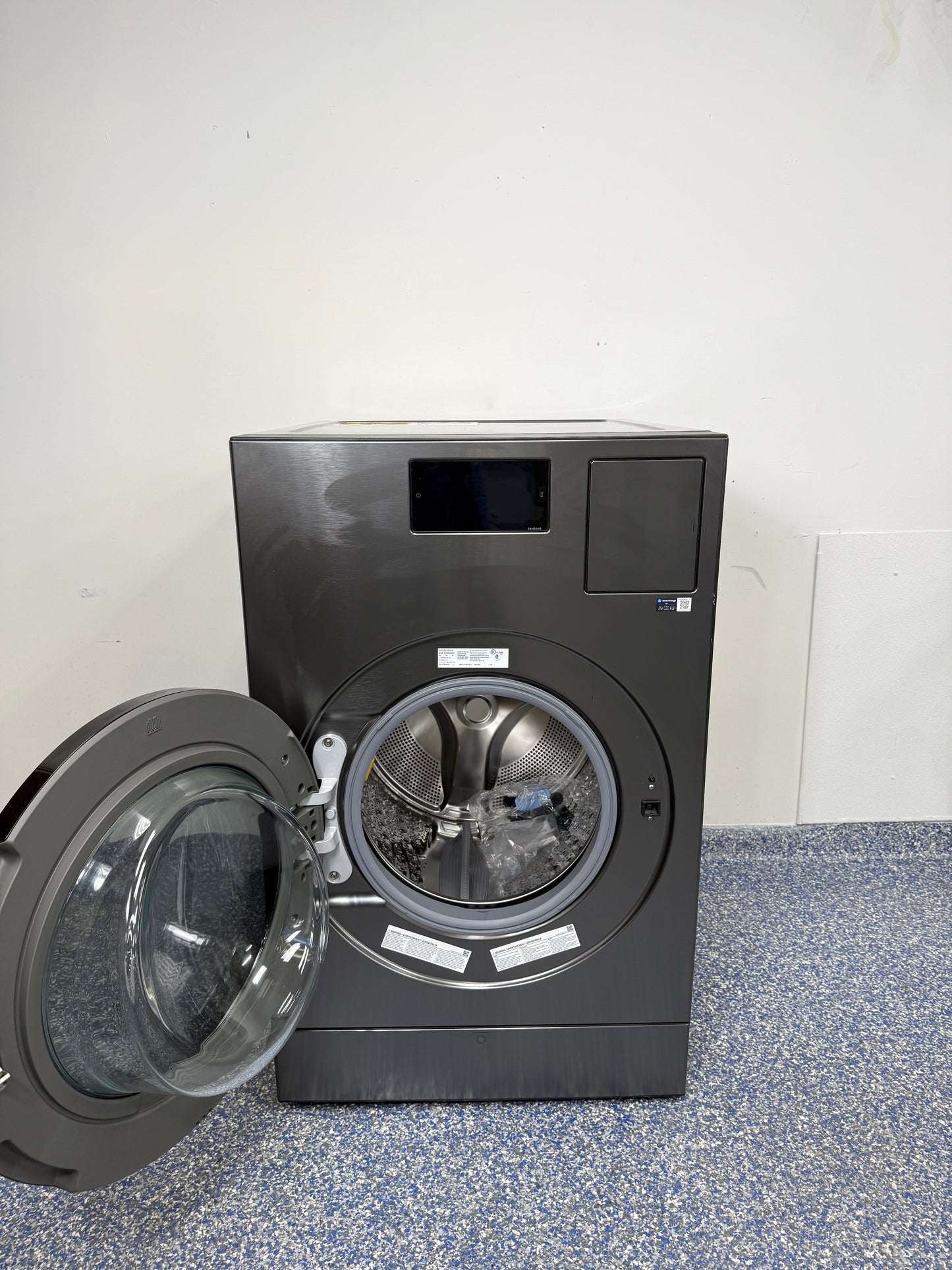 5.3 Cu.Ft. SAMSUNG Bespoke All-in-One Washer & Dryer Combo with Self Cleaning Filter, Ventless Heat Pump Dryer, Auto Open Door, Advanced SmartThings, AI Opti Wash & Dry, AI Energy Mode, and Voice Control at the Appliance Shark Scratch and Dent Store in Overland Park, Kansas