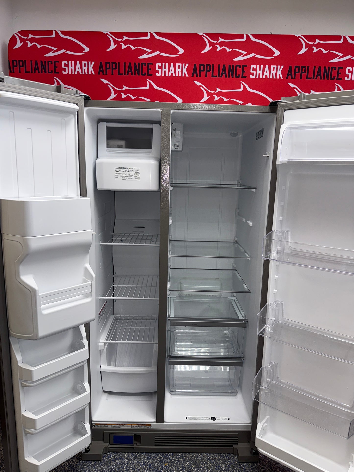 Scratch-dent WHIRLPOOL side-by-side refrigerator at Appliance Shark. Kansas City’s best refrigerator store.