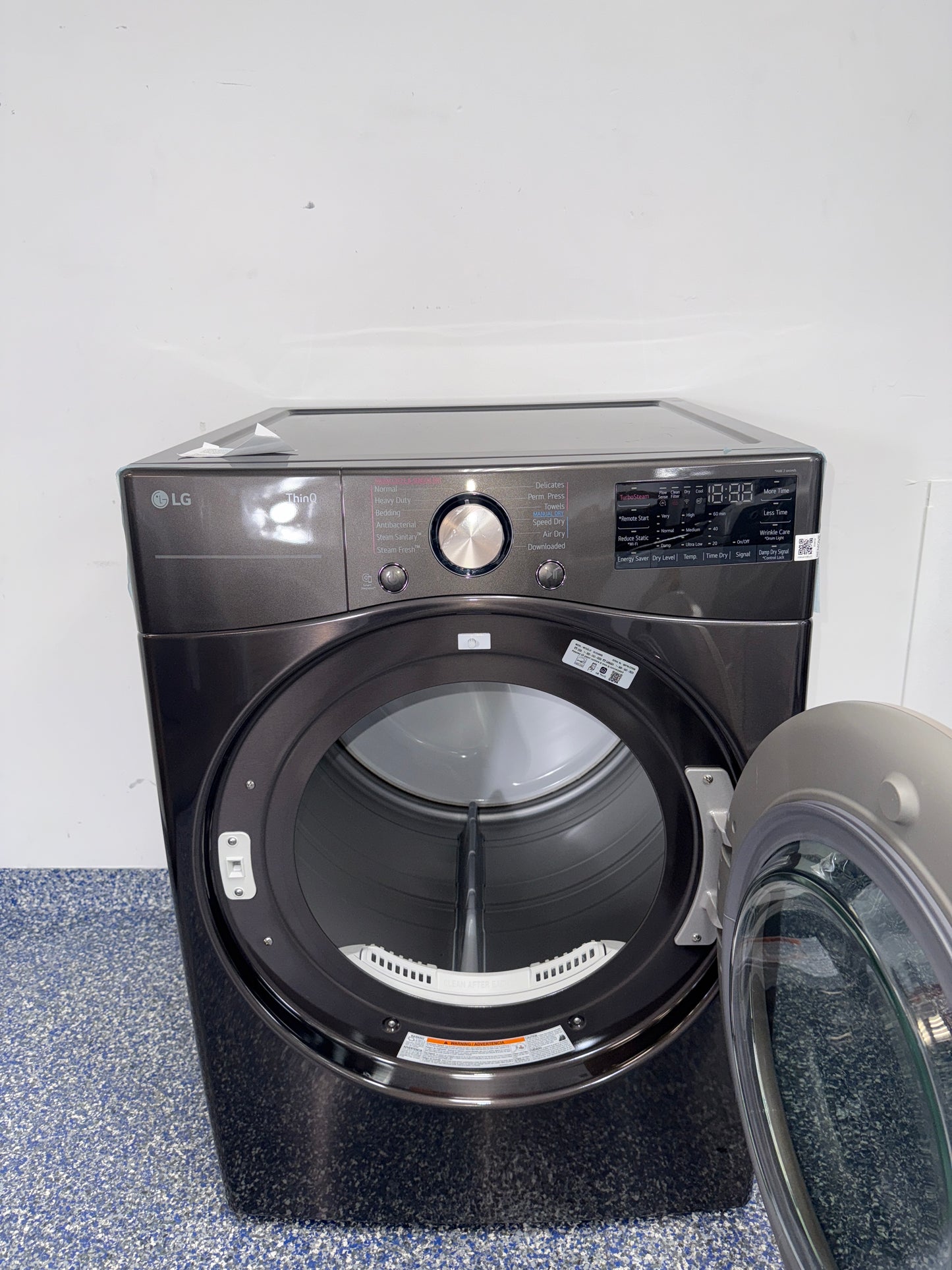 LG DLEX4000B TurboSteam™ refresh cycle detail Kansas City home