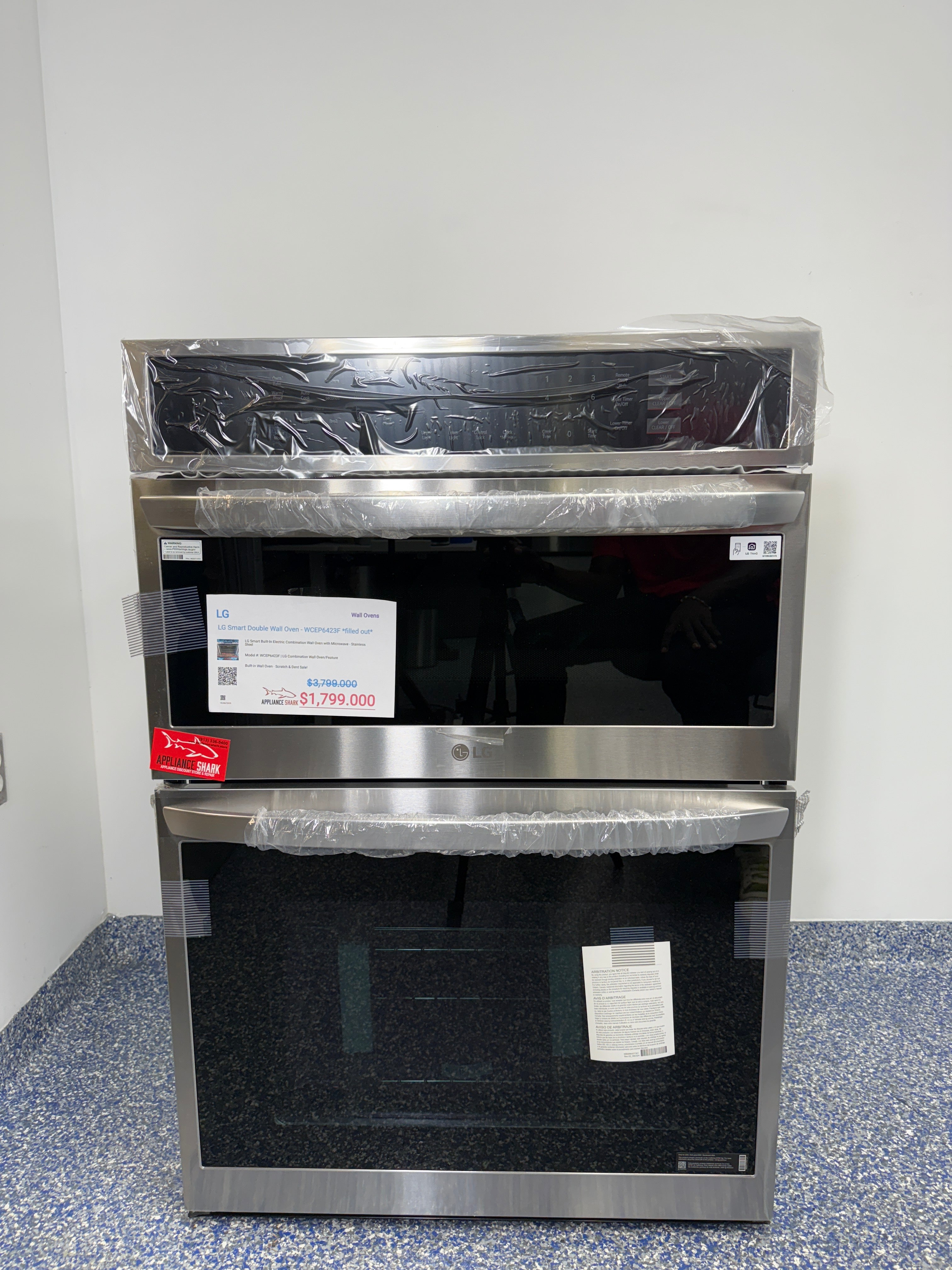LG WCEP6423F smart double wall oven in stainless steel, available at Appliance Shark as the best scratch and dent oven deal in Kansas City.