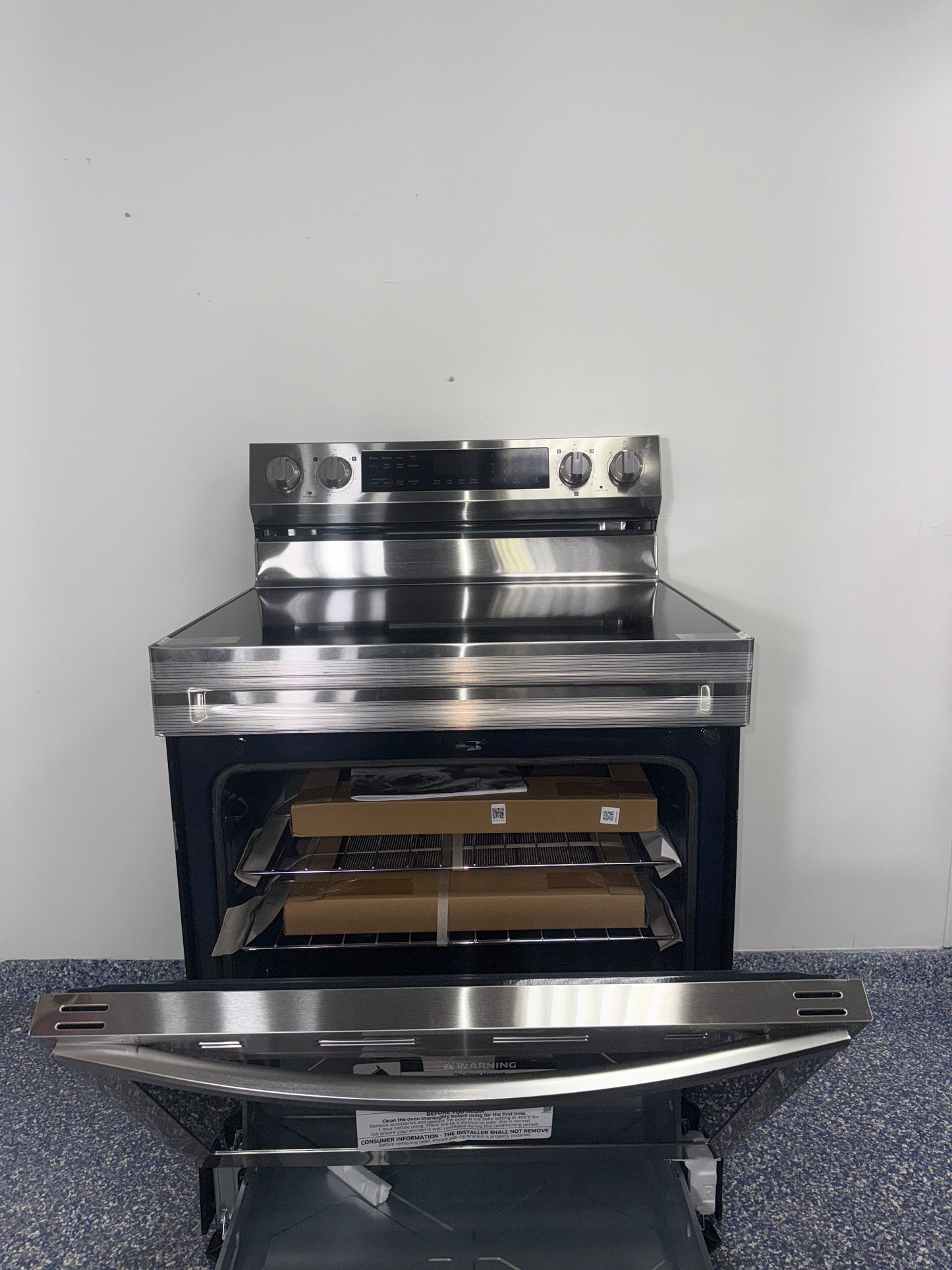 A view of the interior of the SAMSUNG NE63D6711SR oven, showcasing the Convection+ system, an ideal appliance for homes in Overland Park, KS.