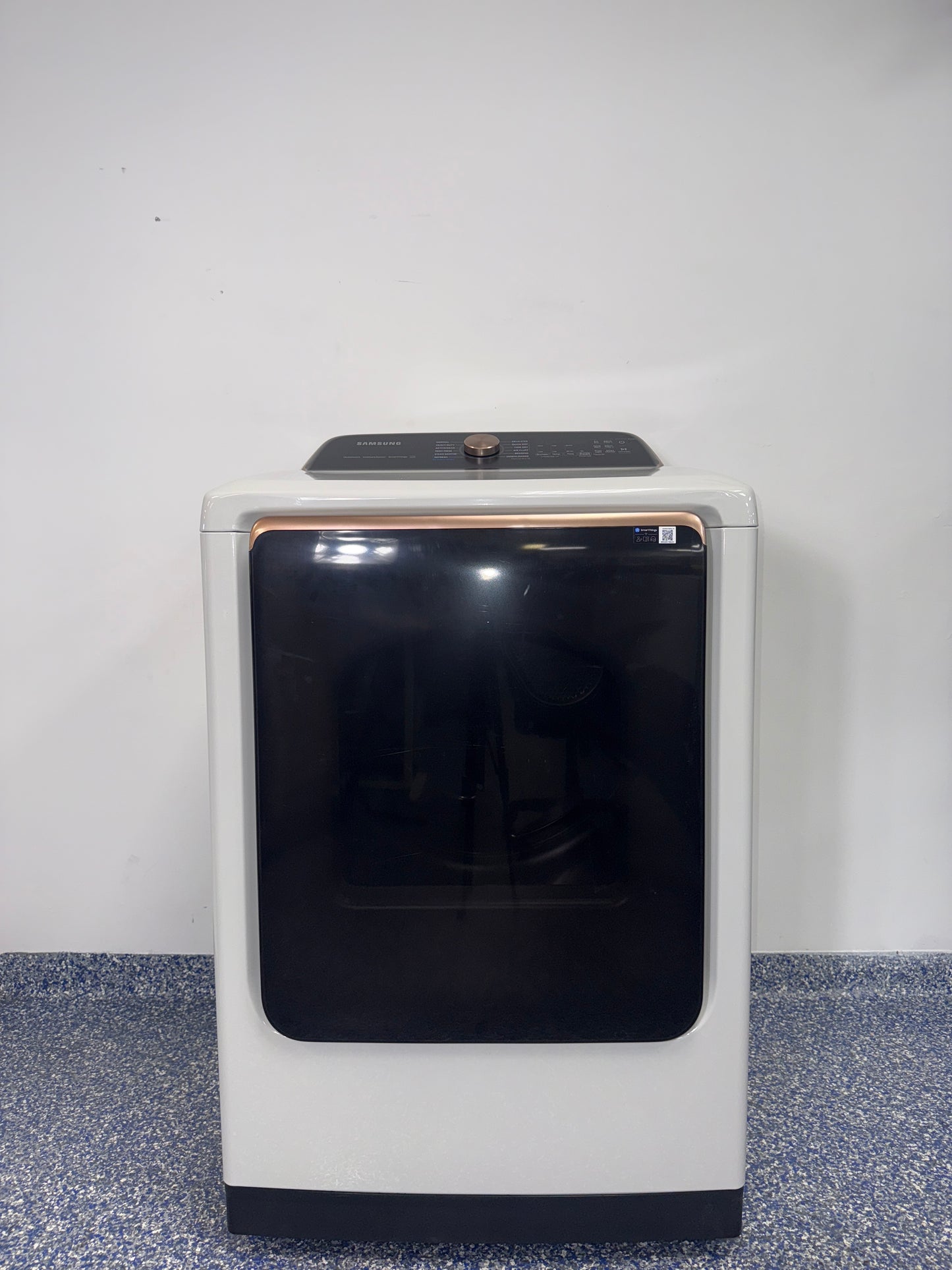 The SAMSUNG DVG55CG7500E gas dryer from the front, highlighting its Super Speed Dry feature and a great deal in Kansas.