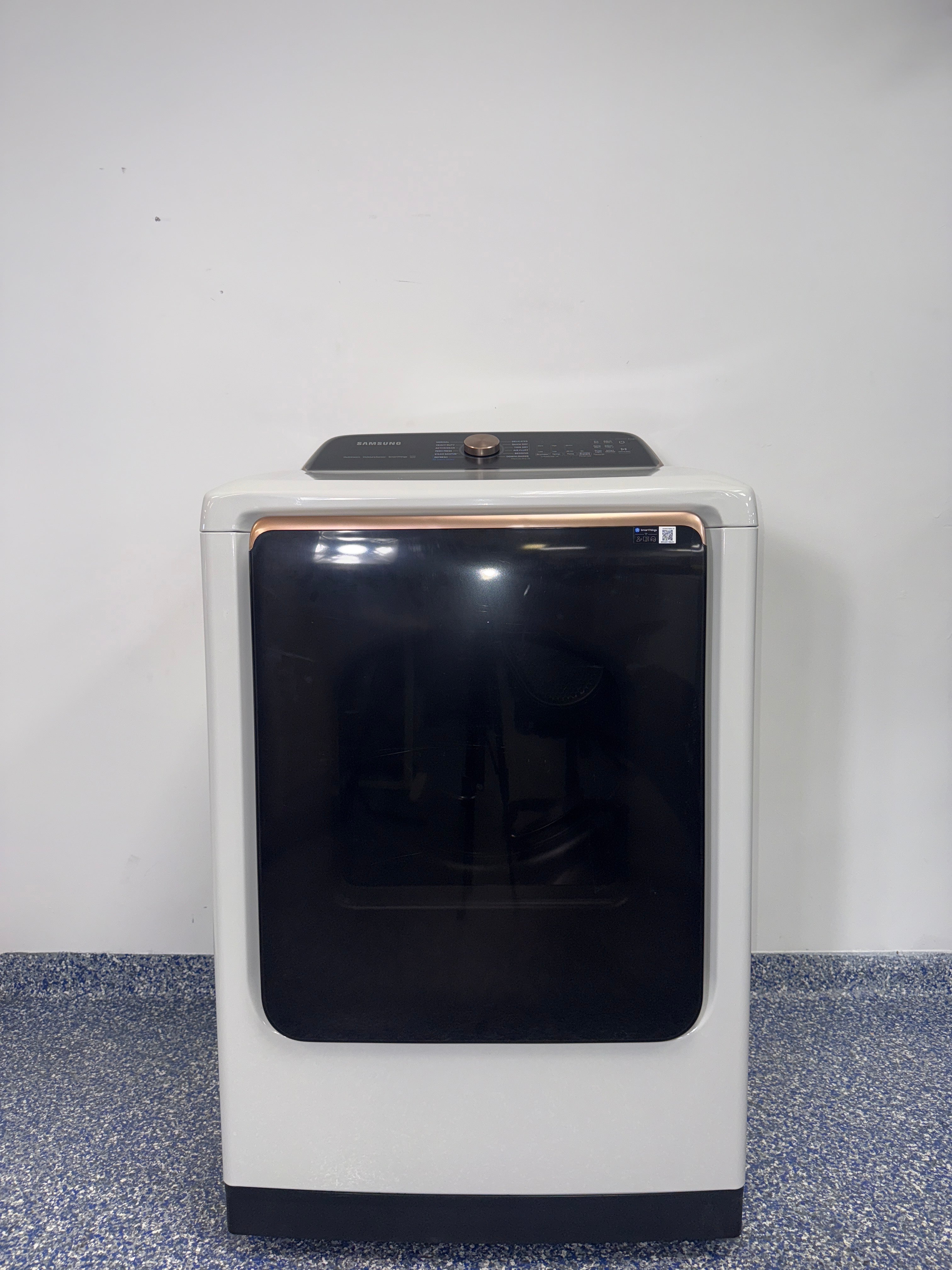 The SAMSUNG DVG55CG7500E gas dryer from the front, highlighting its Super Speed Dry feature and a great deal in Kansas.