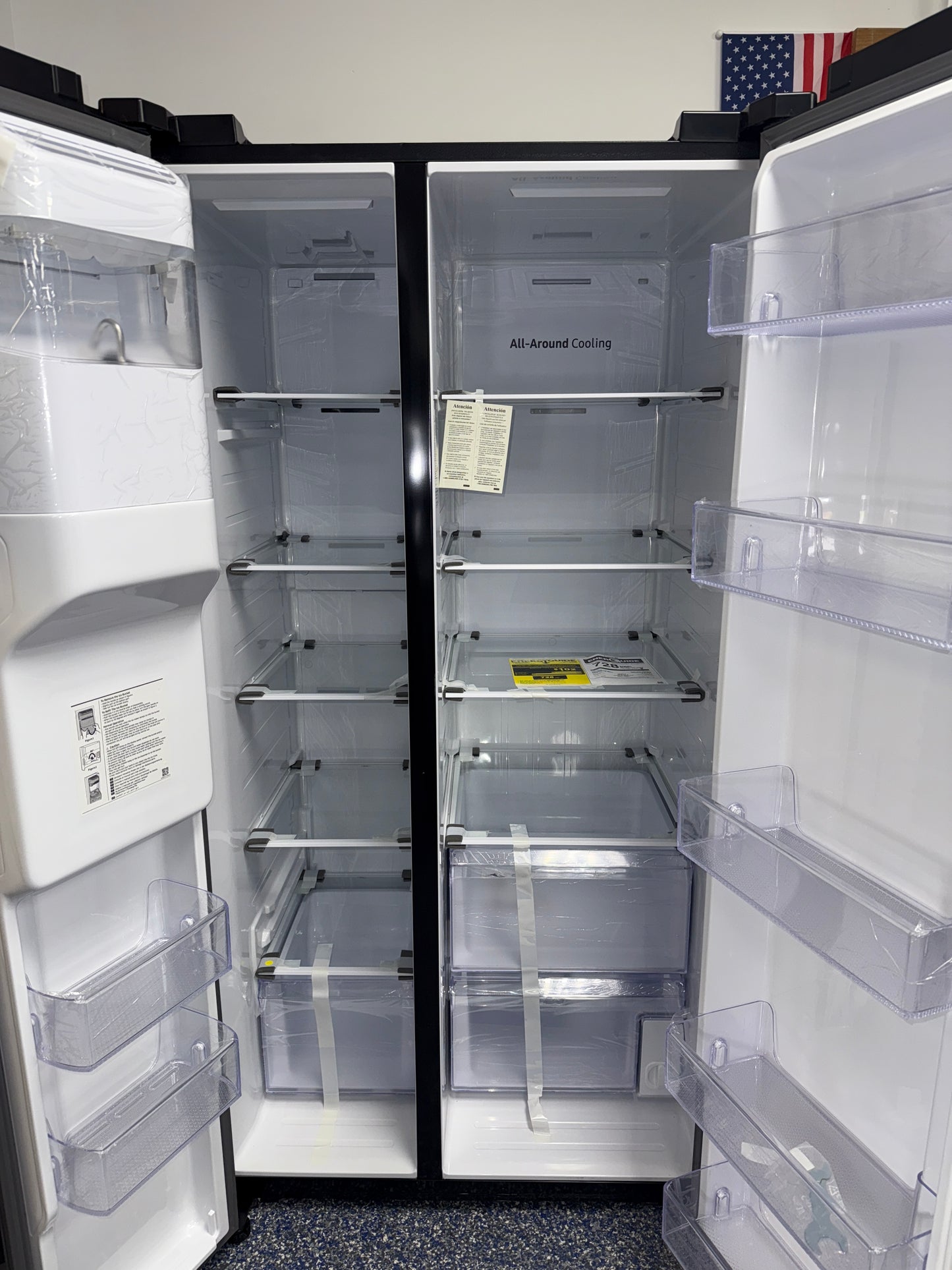 In-door ice maker of the SAMSUNG RS27T5200SG, shown in Kansas City homes.