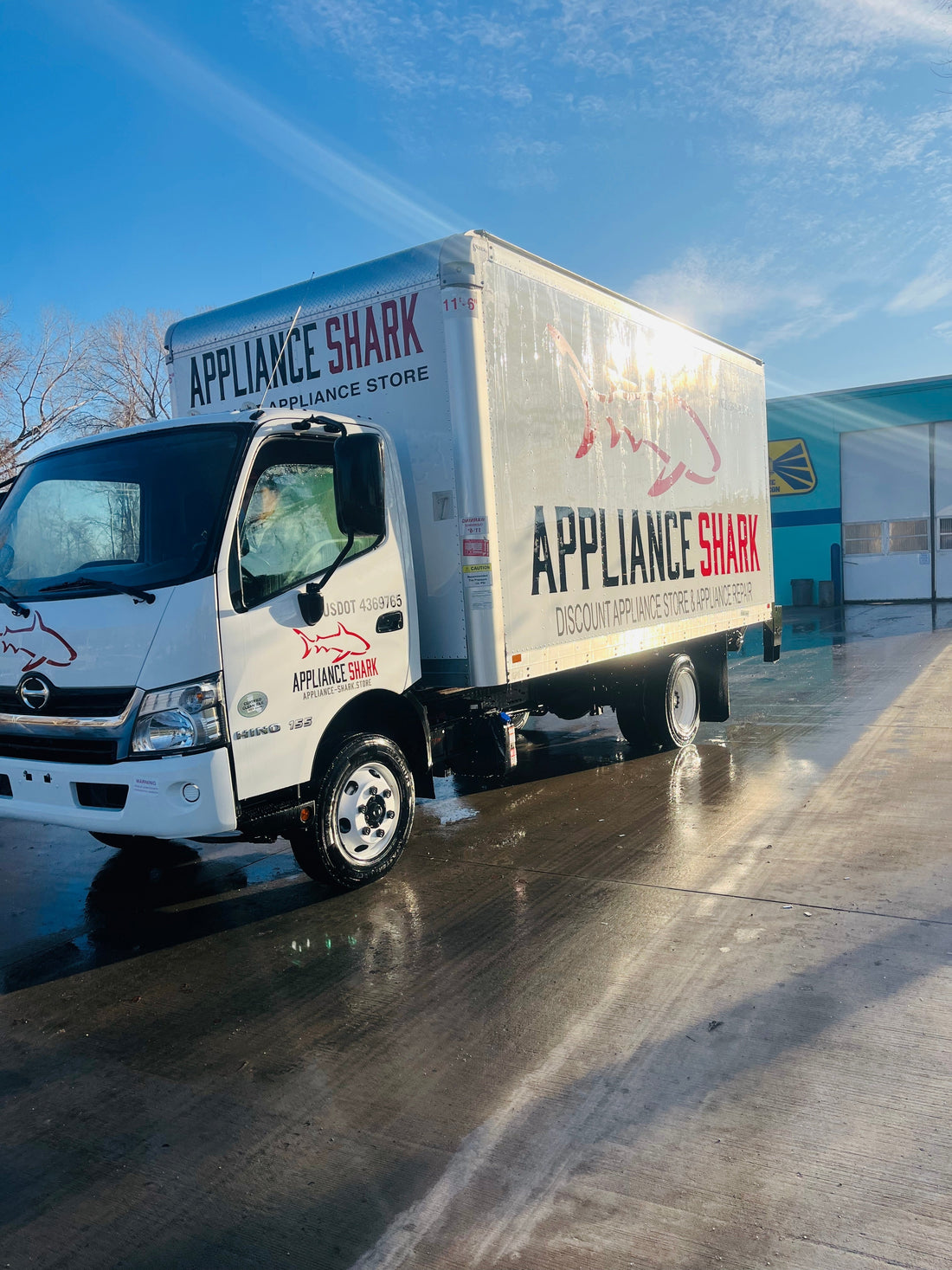 Appliance Delivery truck in Kansas City