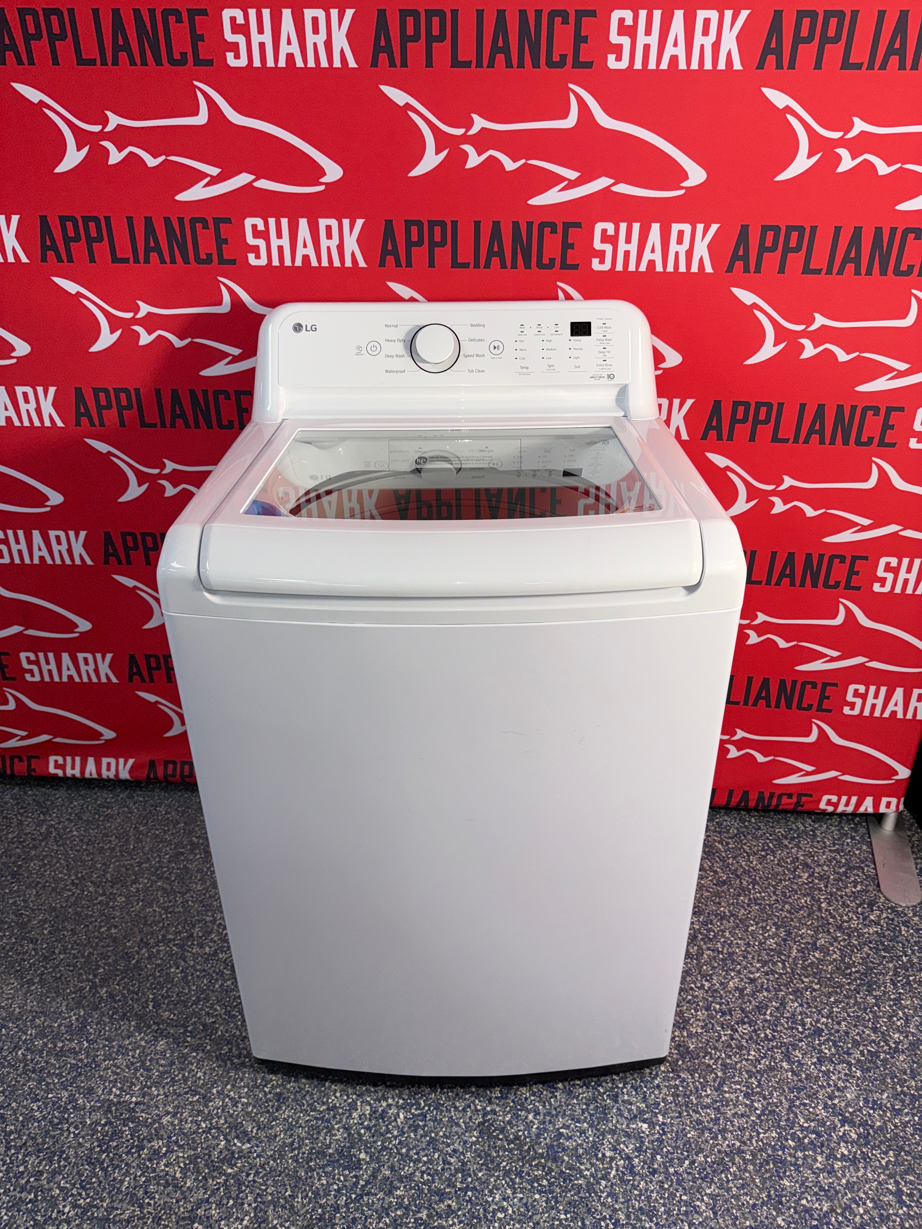 LG 4.3 cu. ft. Ultra Large Capacity Top Load Washer – WT7005CW