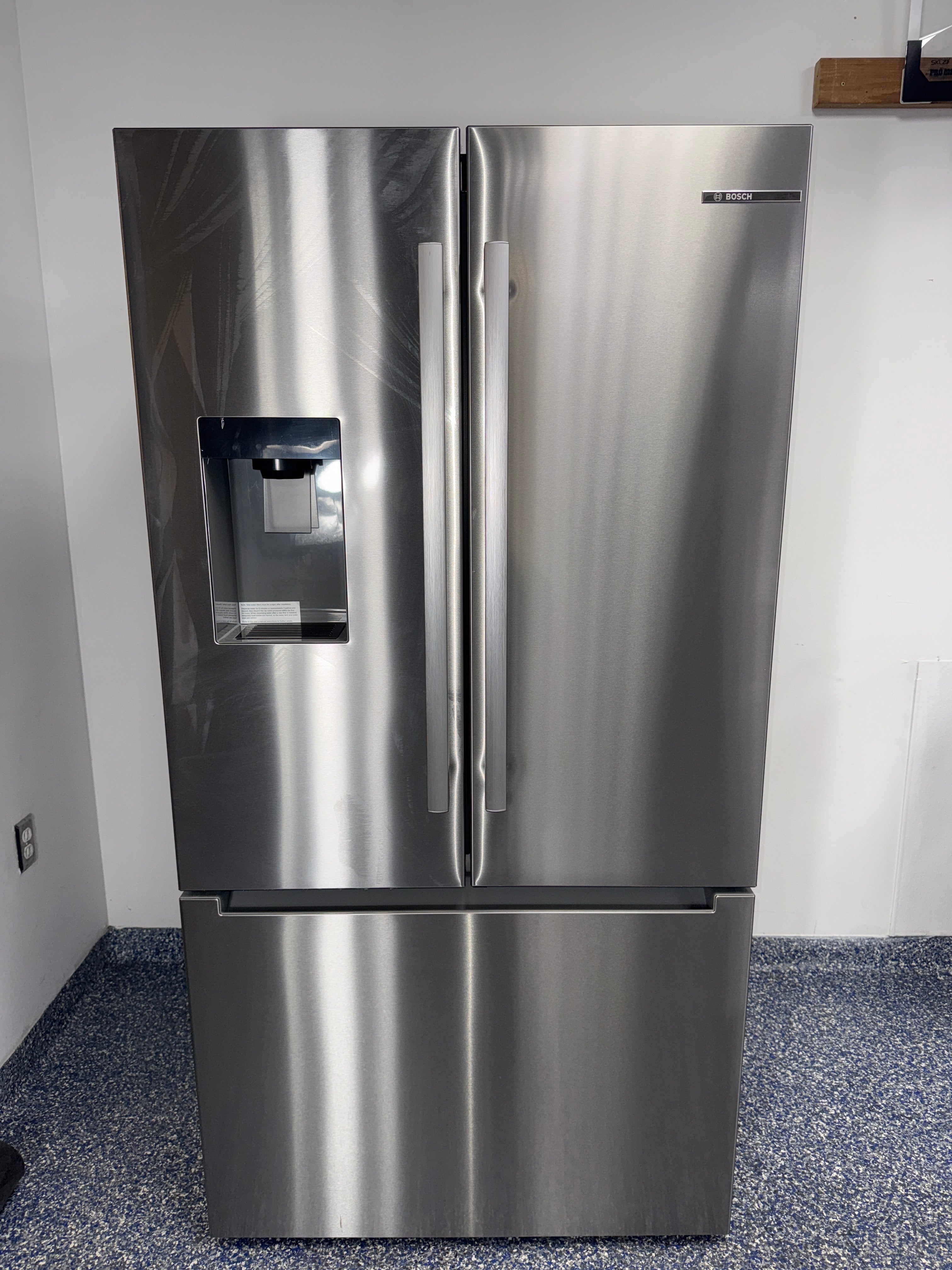 Front view of the BOSCH B36FD31ENS 800 Series French-door refrigerator in stainless steel, available in Overland Park, KS.
