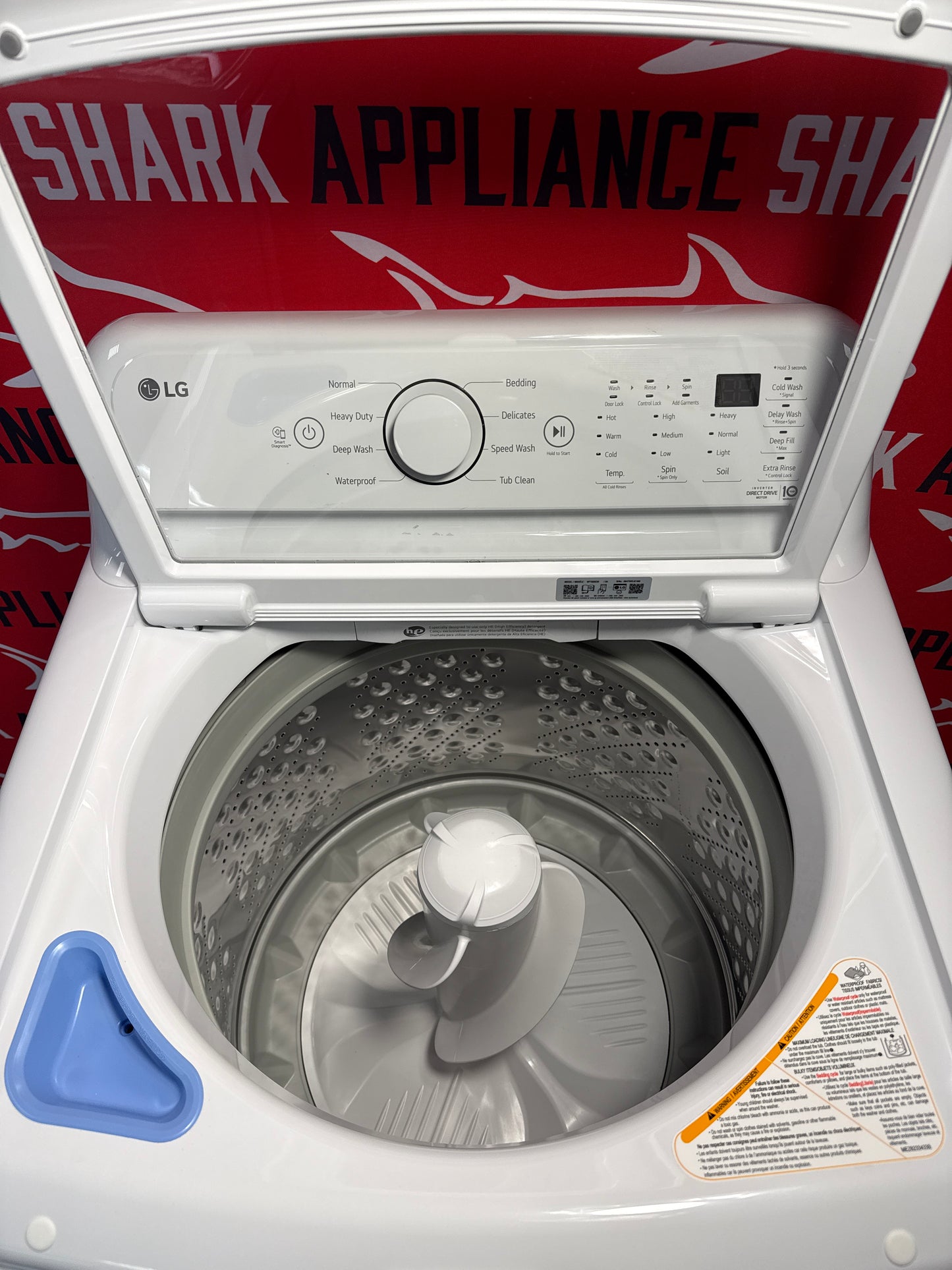 LG 4.3 cu. ft. Ultra Large Capacity Top Load Washer – WT7005CW