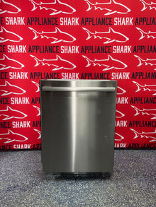 Scratch-dent BOSCH built-in dishwasher at Appliance Shark. Kansas City’s best dishwasher store.