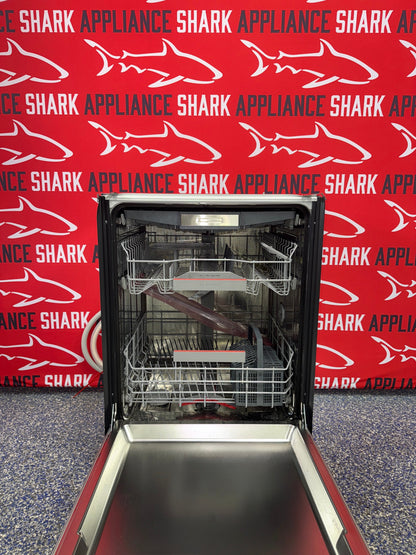 Scratch-dent BOSCH built-in dishwasher at Appliance Shark. Kansas City’s best dishwasher store.