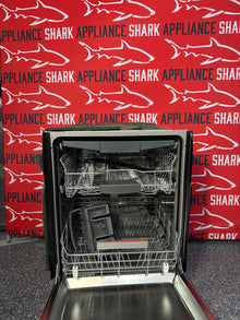 Scratch-dent BOSCH 300 Series dishwasher at Appliance Shark. Kansas City's best appliance store.