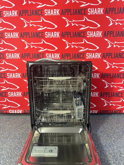 Discount SAMSUNG built-in dishwasher at Appliance Shark in Overland Park, KS.