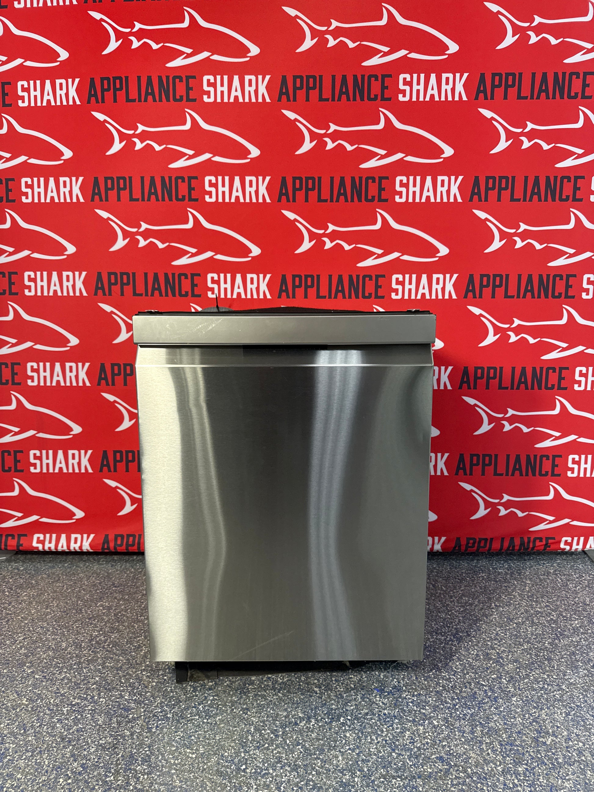 Discount LG built-in dishwasher at Appliance Shark in Overland Park, KS.