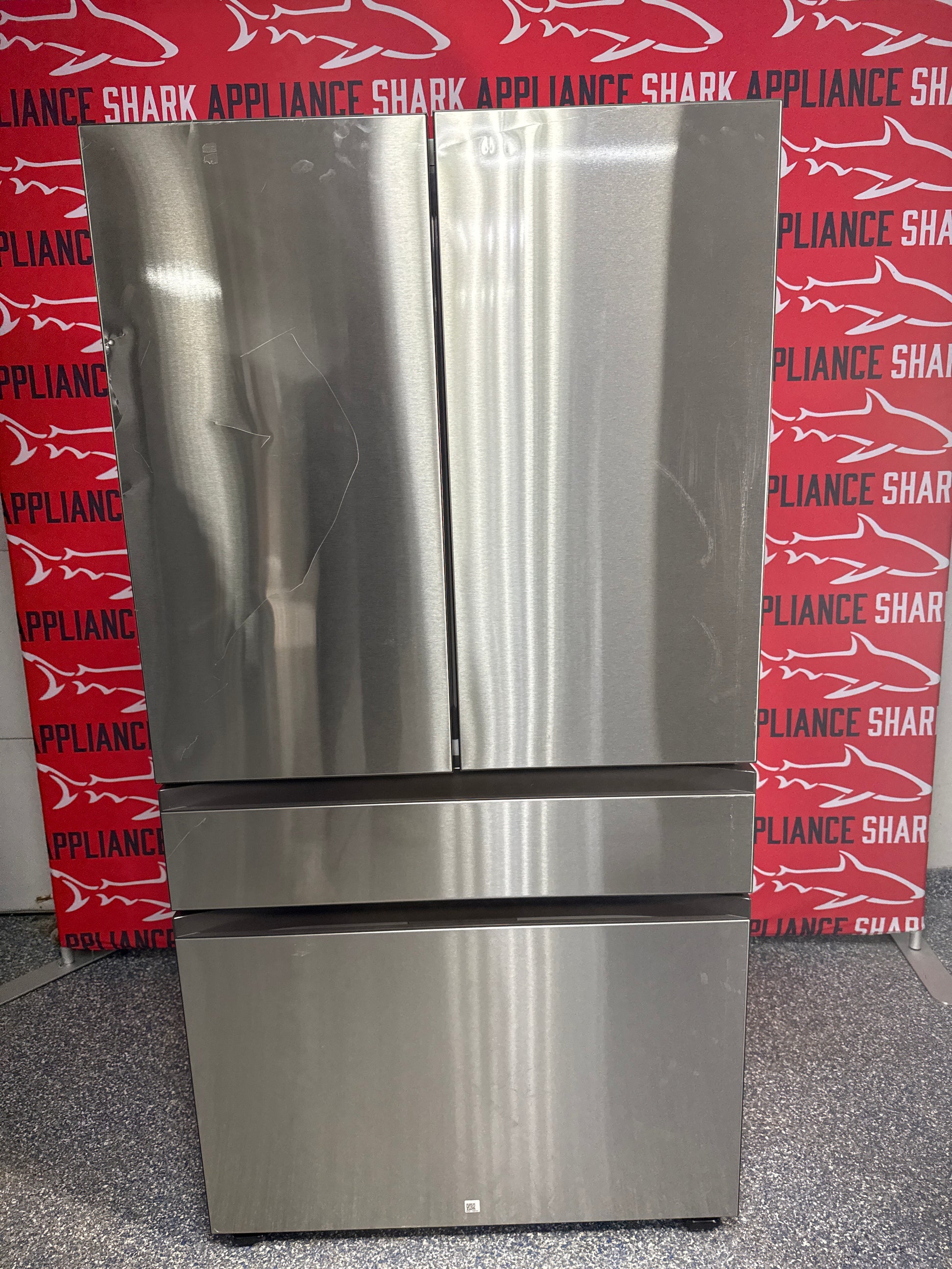 Scratch-dent SAMSUNG 4-door French door refrigerator at Appliance Shark. Kansas City’s best refrigerator store.