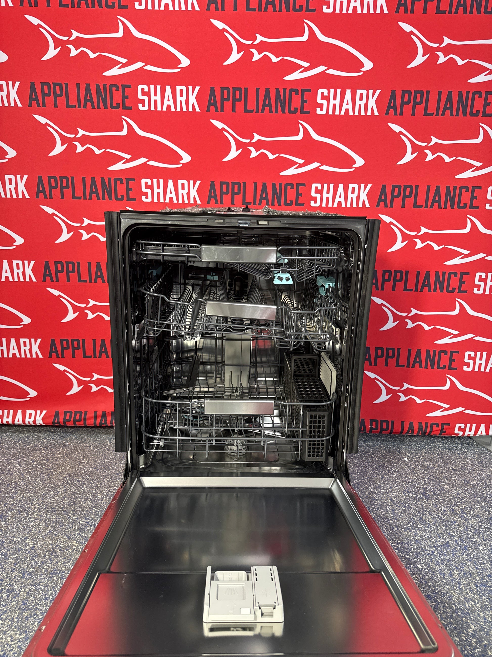 Shop a discount SAMSUNG built-in dishwasher at Appliance Shark in Overland Park, KS.