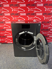 Scratch-dent SAMSUNG electric dryer from Appliance Shark, a trusted appliance store in Overland Park.