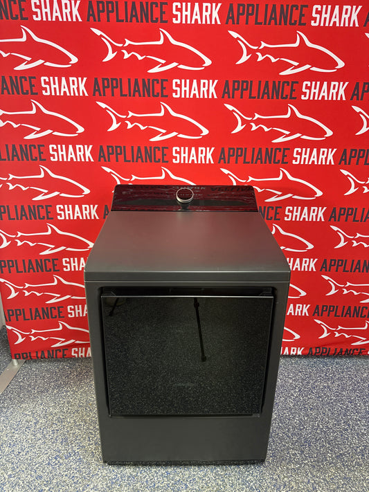 Discount LG electric dryer at Appliance Shark. Overland Park, KS’s premier scratch-dent appliance store.