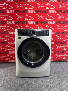 Scratch-dent ELECTROLUX front load washer at Appliance Shark. Kansas City’s best appliance store.