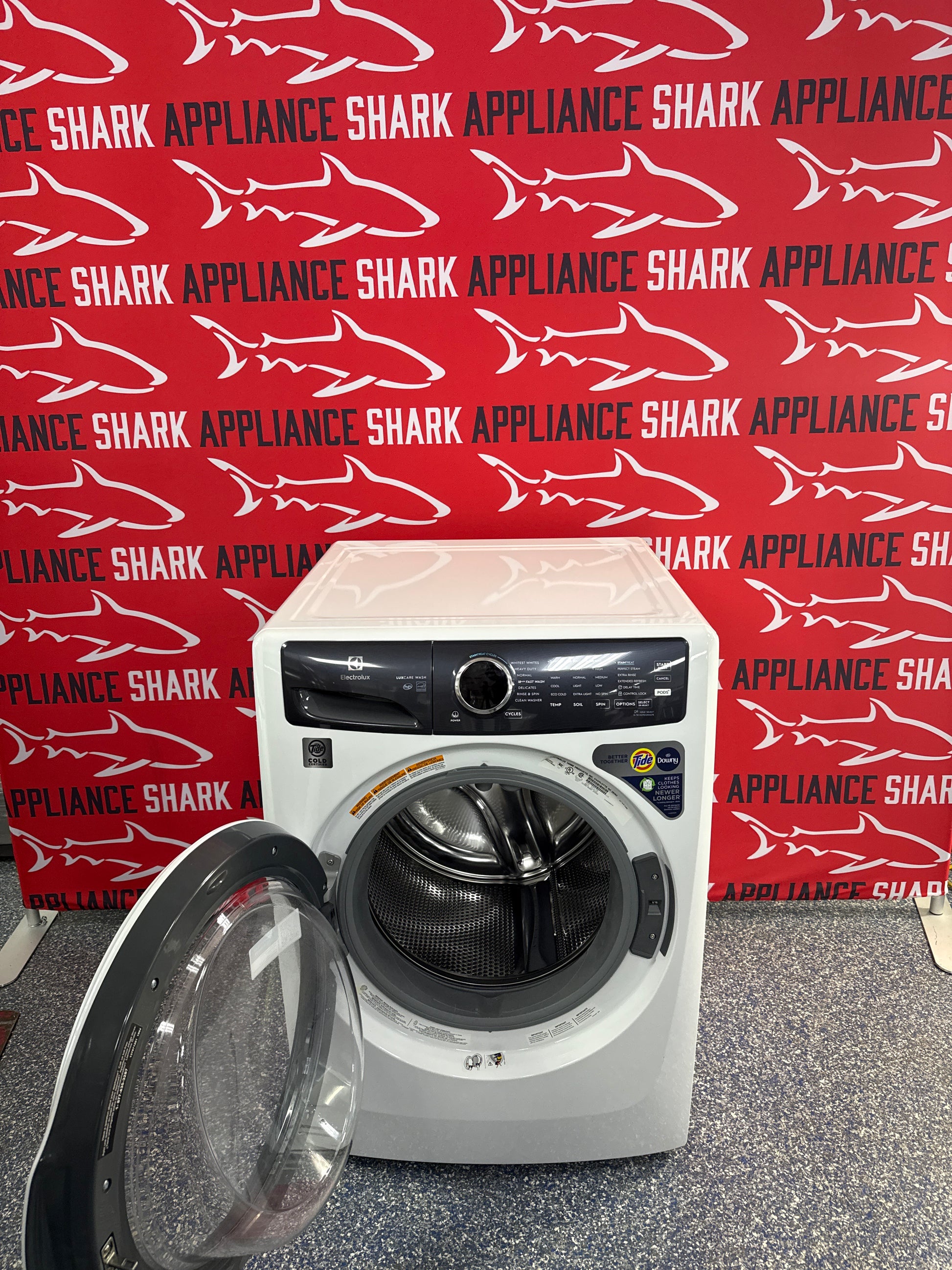 Affordable ELECTROLUX front load washer at Appliance Shark. Kansas City’s best appliance store.