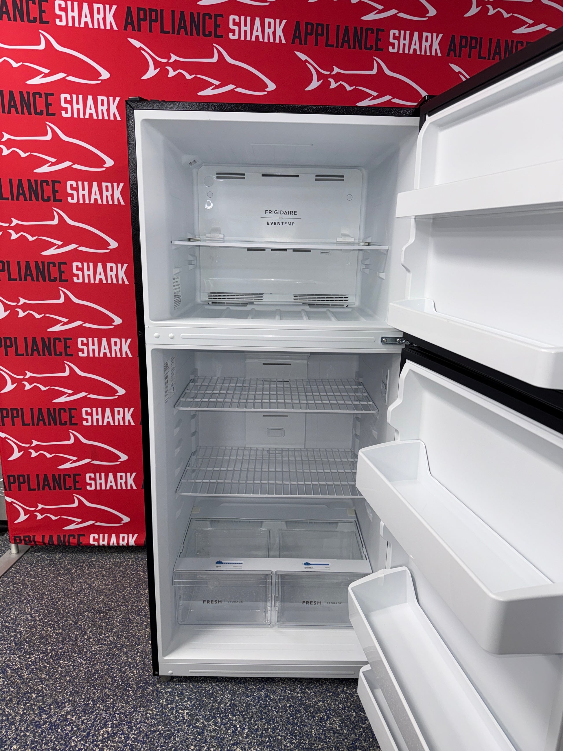 Save on this discounted FRIGIDAIRE Garage Ready refrigerator at Appliance Shark, serving Kansas City.