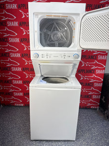 Scratch-dent FRIGIDAIRE laundry center at Appliance Shark. Kansas City’s best appliance store.
