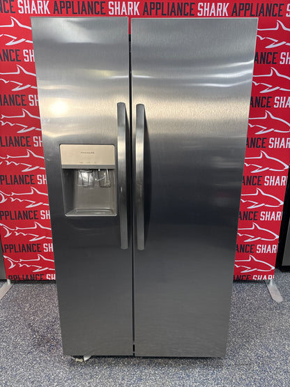 Discount FRIGIDAIRE side-by-side refrigerator at Appliance Shark. Overland Park, KS's premier scratch-dent appliance store.
