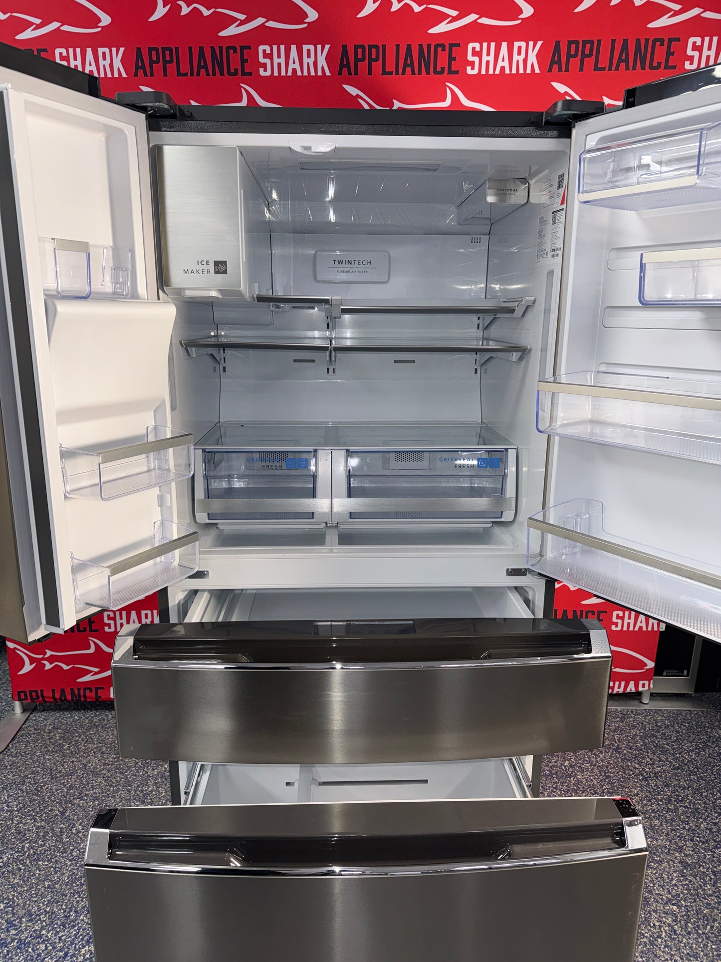 Scratch-dent FRIGIDAIRE refrigerators at Appliance Shark. Kansas City's best scratch-dent appliance store.