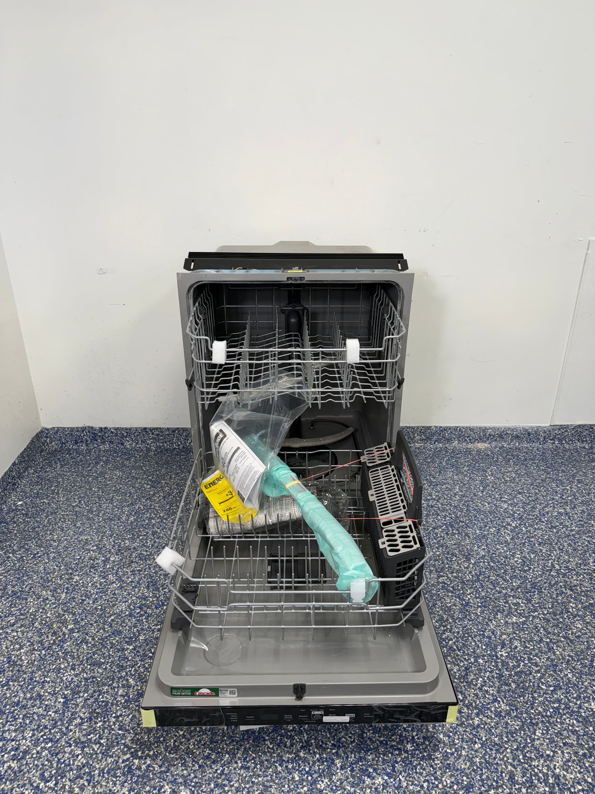 GE Dishwasher with 52dBA, Plastic Tub, Sanitization, and Extra Large Capacity at  Appliance Shark in KC Area