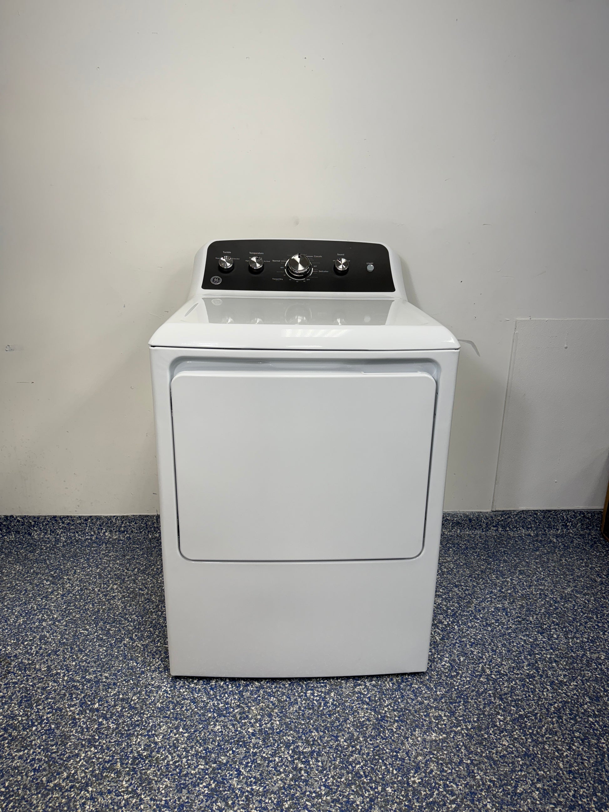 7.2 Cu.Ft. Large Capacity GE Gas Dryer with AutoDry, Extended Tumble & Delicate Cycles at Appliance Shark, the Best Scratch and Dent Appliance Store in Kansas City Area