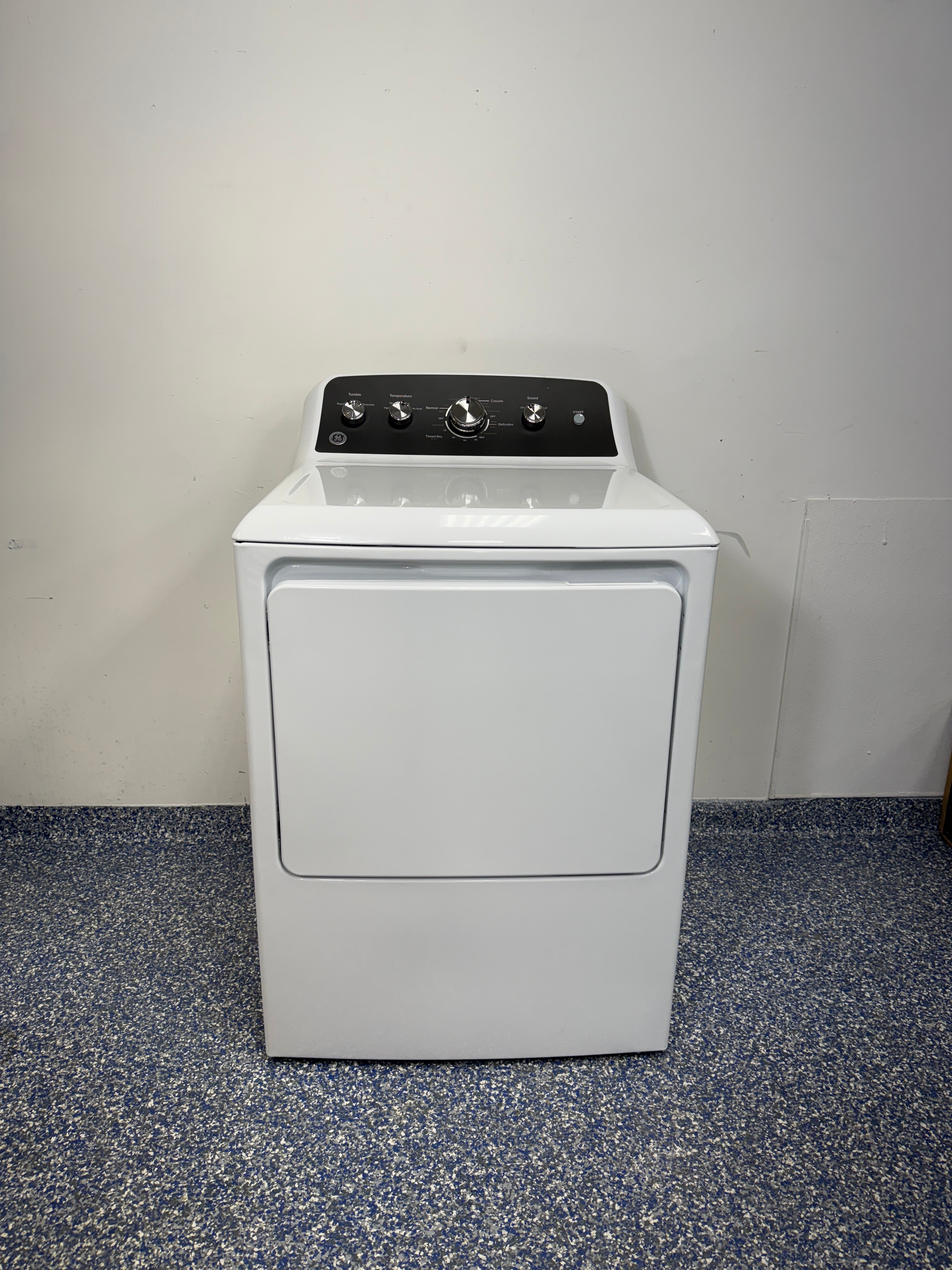 7.2 Cu.Ft. Large Capacity GE Gas Dryer with AutoDry, Extended Tumble & Delicate Cycles at Appliance Shark, the Best Scratch and Dent Appliance Store in Kansas City Area