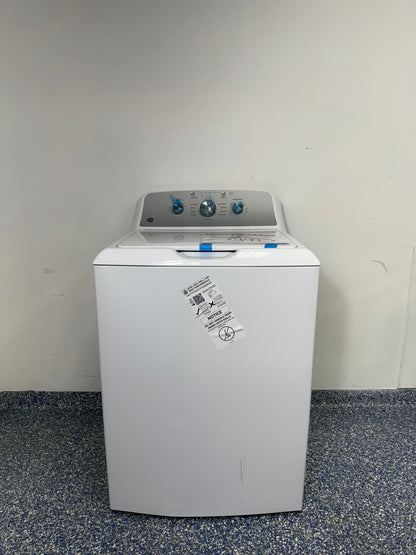 GTW385ASWWS | 4.3 Cu.Ft. GE Top Load Washing Machine with Deep Rinse, Dial Controls, and High Efficiency Operation at Appliance Shark Scratch and Dent Store in Overland Park, Kansas