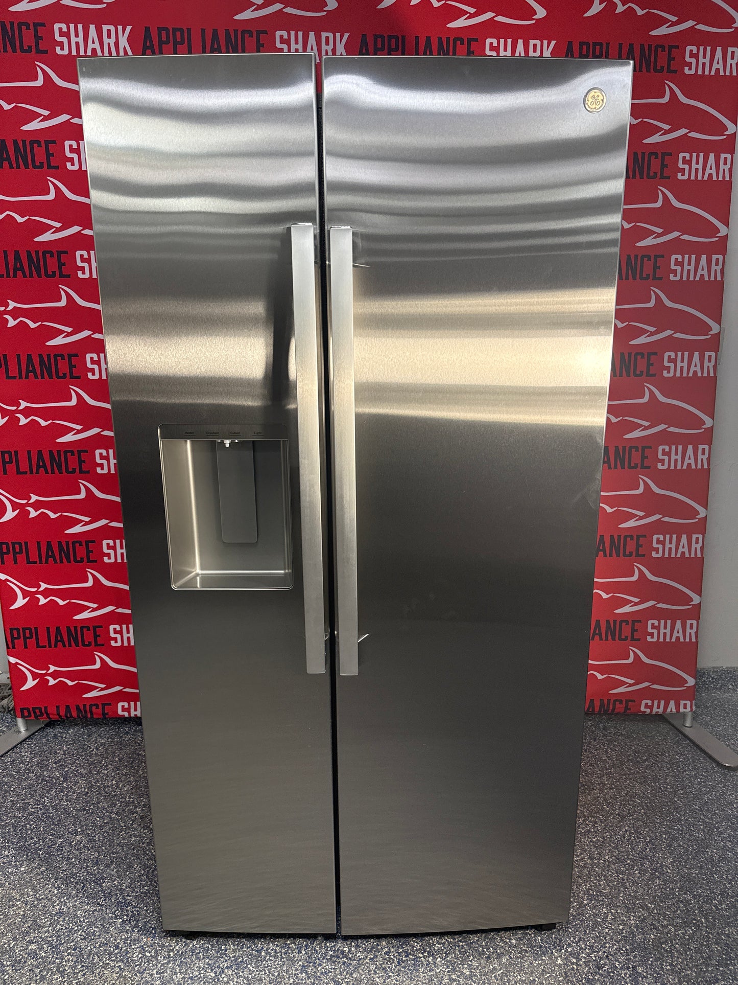 Shop GE side-by-side refrigerators at Appliance Shark. Overland Park, KS's premier scratch-dent appliance store.