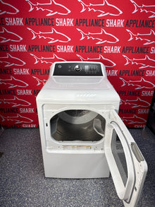 Scratch-dent GE dryer at Appliance Shark. Kansas City’s best appliance store.