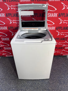 Scratch-dent GE washer at Appliance Shark. Kansas City’s best appliance store.