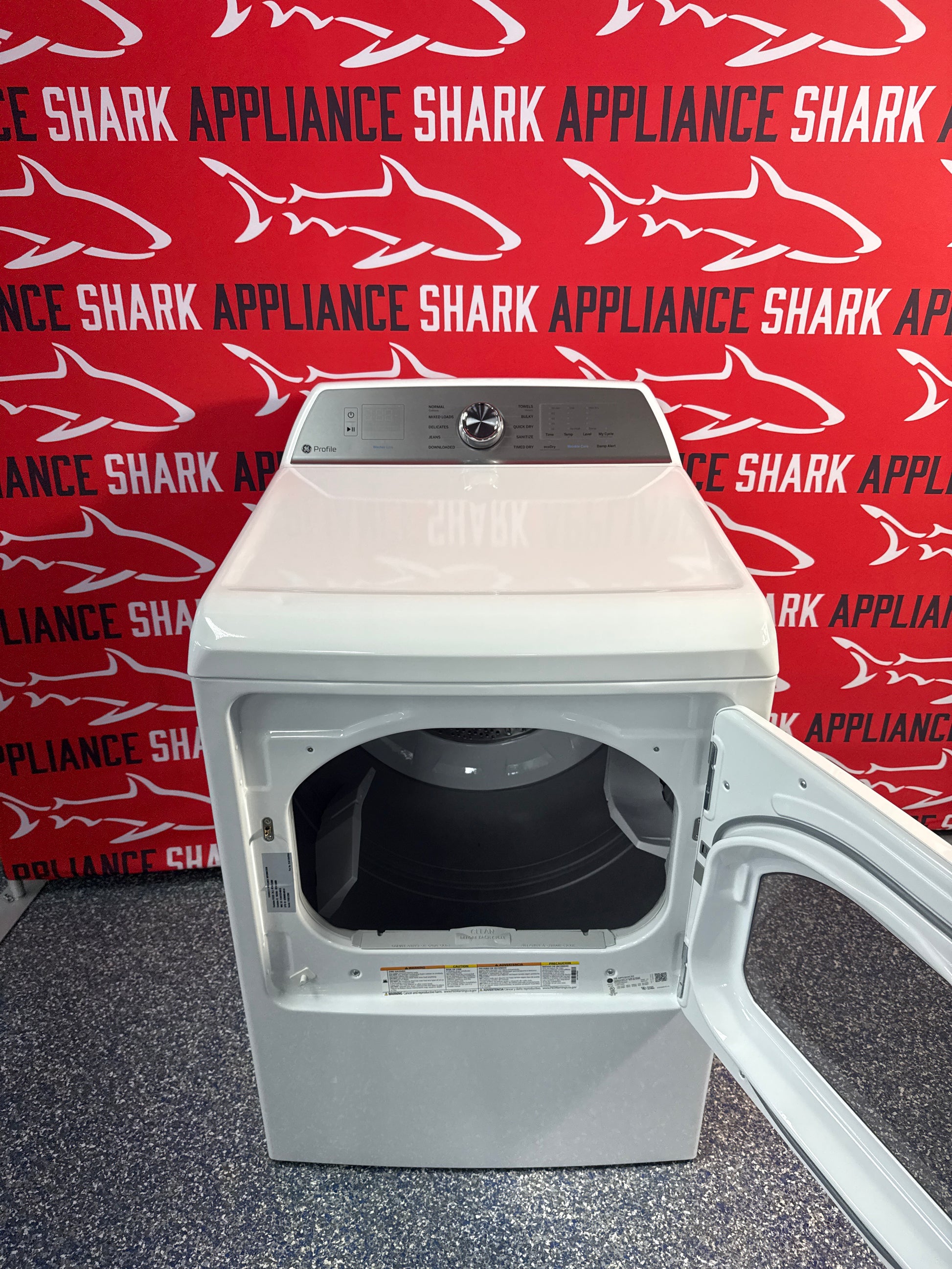 Save on a GE Profile 7.4 cu ft electric dryer with washer link technology at Appliance Shark. Overland Park, KS's top scratch-dent appliance store.