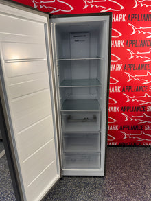 Scratch-dent HISENSE upright freezers at Appliance Shark. Kansas City's best scratch-dent appliance store.