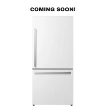 Scratch-dent HISENSE refrigerator at Appliance Shark. Kansas City’s best appliance store.