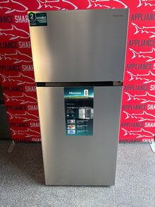 Shop this scratch-dent HISENSE top freezer refrigerator at Appliance Shark, Overland Park, KS's premier appliance outlet.